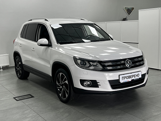 Volkswagen Tiguan Avenue, 2012 года, пробег 305872 км