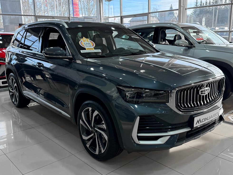 Geely Monjaro Флагман, серый