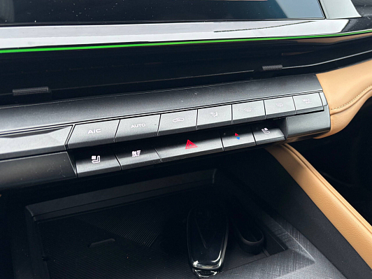 Changan UNI-V Комфорт, 2023 года, пробег 20000 км