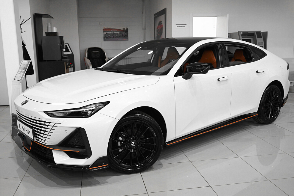 Changan UNI-V Техно, белый