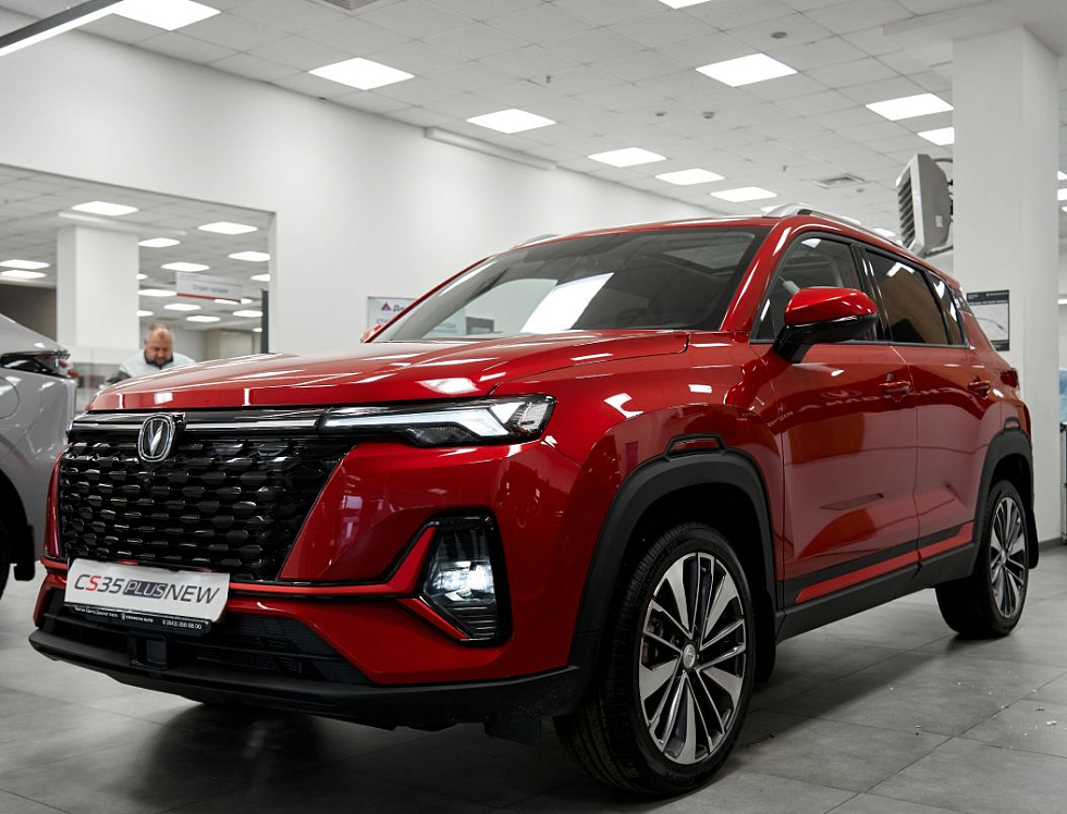 Changan CS35 Plus Техно, красный