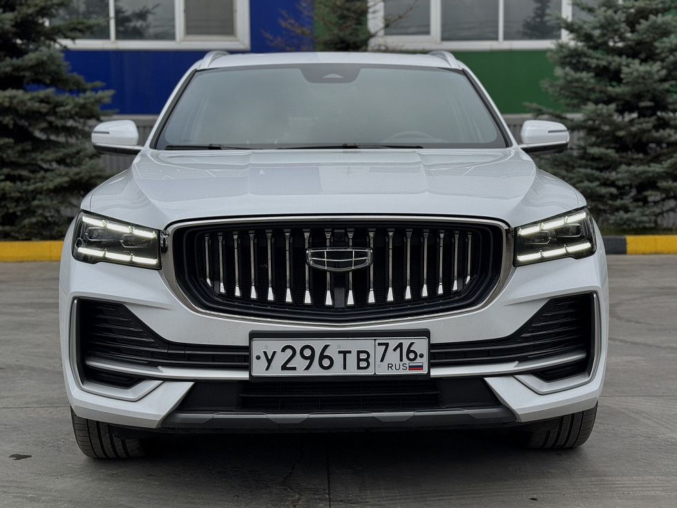 Geely Monjaro Flagship, белый