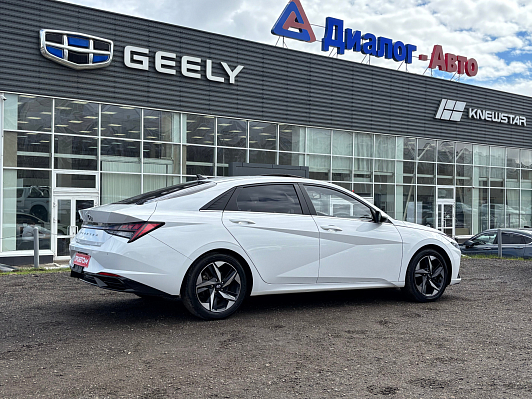 Hyundai Elantra Premium Edition, 2021 года, пробег 18993 км