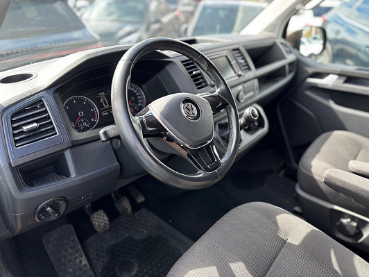 Volkswagen Caravelle Comfortline, 2016 года, пробег 87813 км