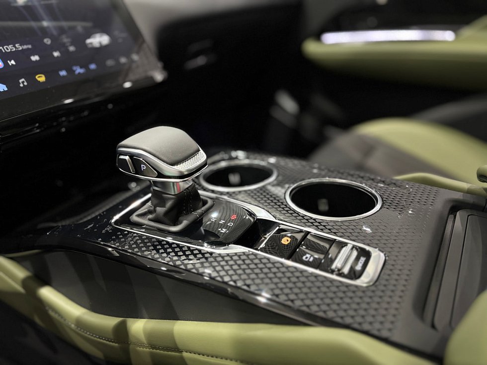 Hongqi HS3 Комфорт (Comfort), зеленый