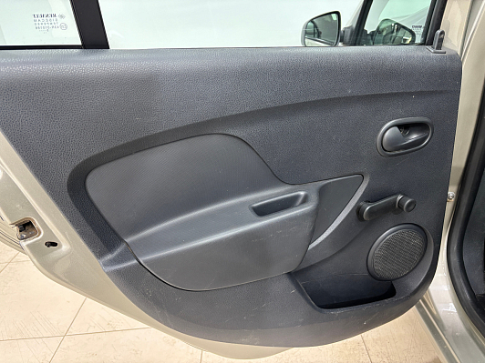 Renault Logan Confort, 2015 года, пробег 102400 км