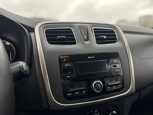 Renault Sandero Stepway Life, 2021 года, пробег 120304 км