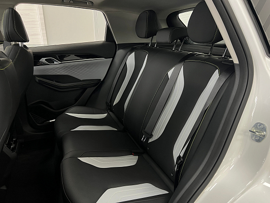 Geely Coolray, 2023 года, пробег 100 км