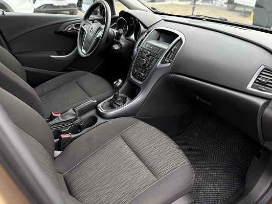 Opel Astra Cosmo, 2012 года, пробег 118801 км