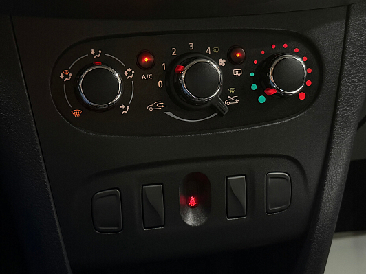 Renault Logan Drive, 2021 года, пробег 69977 км