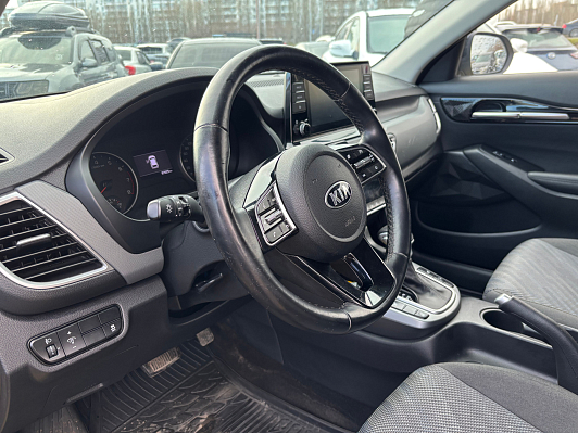 Kia Seltos Luxe, 2021 года, пробег 87328 км