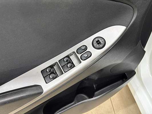 Hyundai Solaris, 2016 года, пробег 200428 км