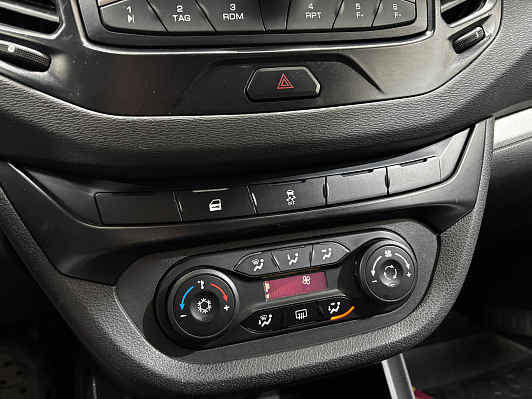 Lada (ВАЗ) Vesta Comfort, 2019 года, пробег 115586 км
