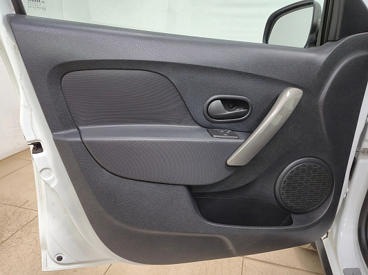 Renault Sandero Stepway Life, 2019 года, пробег 87284 км