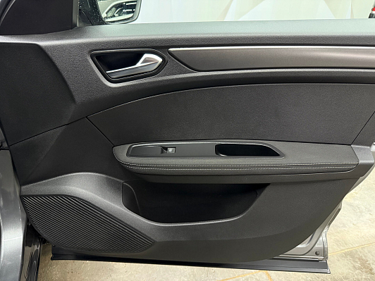 Renault Arkana Life, 2019 года, пробег 61110 км