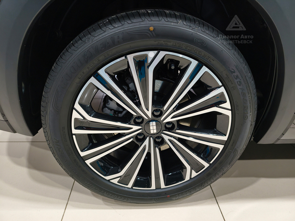 Geely EX5 Гибрид Макс EM-i, черный