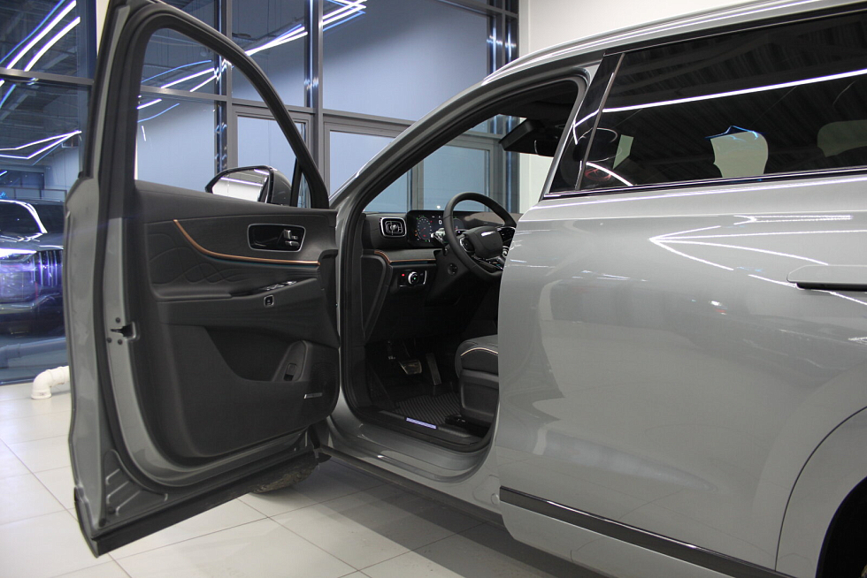 Jaecoo J8 Комфорт, серебряный