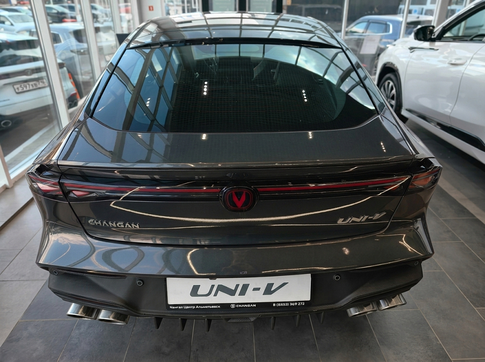 Changan UNI-V Спорт, серый
