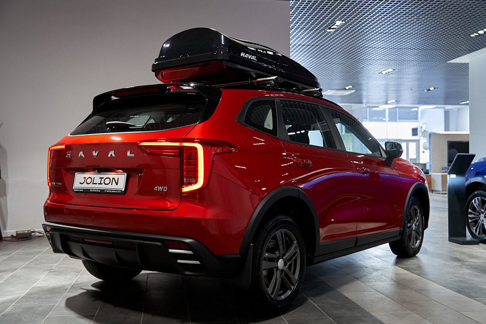 Haval Jolion Оптимум, красный