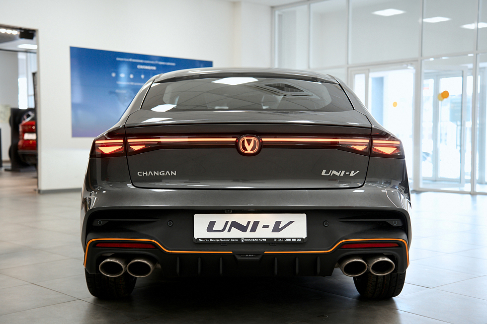 Changan UNI-V Спорт, серый
