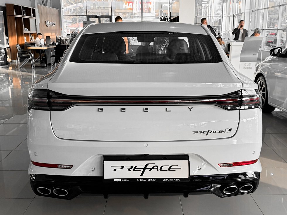 Geely Preface Флагман, белый