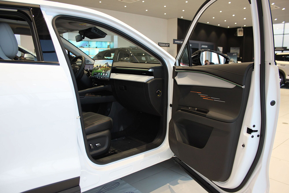 Omoda C5 Драйв, белый