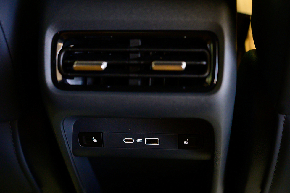 Geely EX5 EM-i Макс, белый