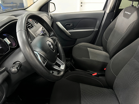 Renault Sandero Stepway Life, 2018 года, пробег 104000 км