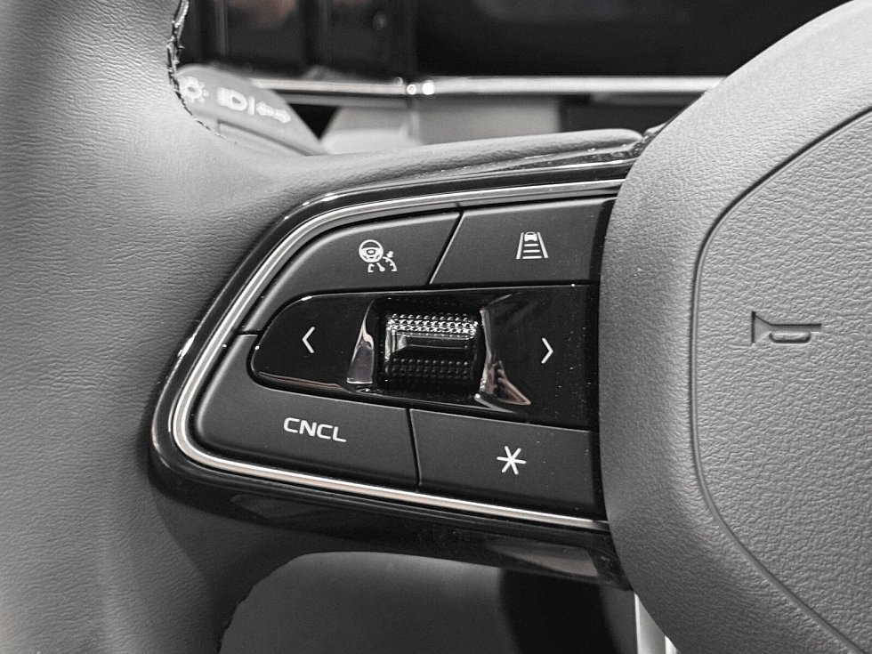 Geely Atlas Флагман, зеленый
