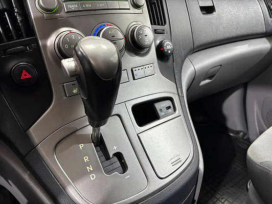 Hyundai H-1 Dynamic, 2012 года, пробег 256600 км