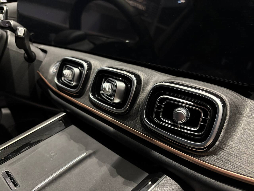 Jaecoo J8 Комфорт, черный